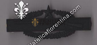 Combat infantry. 1stella in metallo nero per uniforme da combattimento