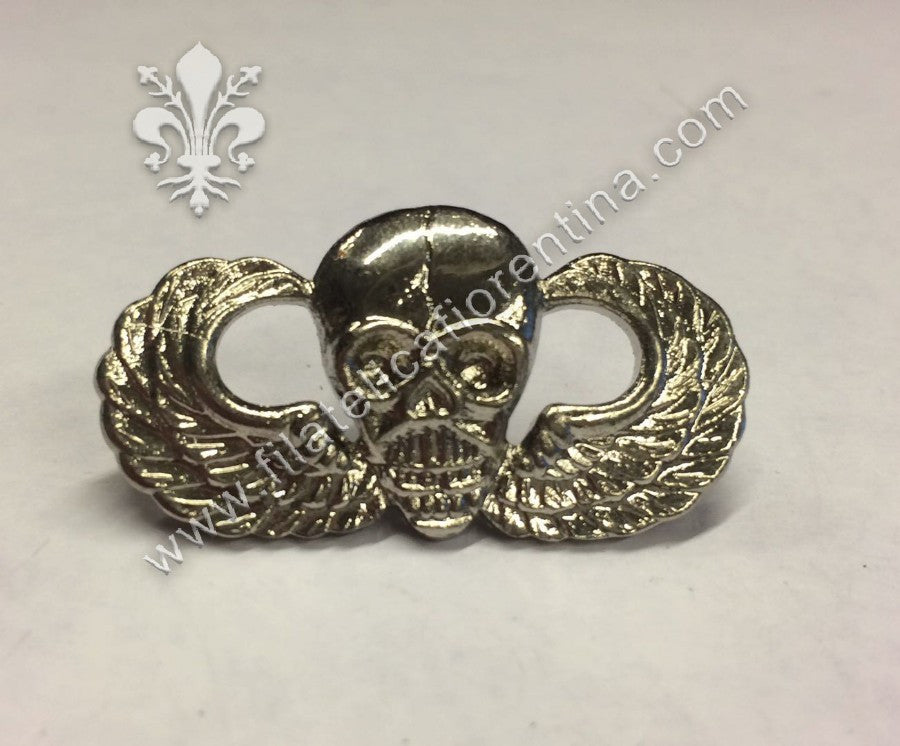 Brevetto da paracadutista con teschio