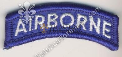 Scritta da spalla "AIRBORNE" bianco su blu