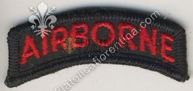 Scritta da spalla "AIRBORNE" rosso su nero