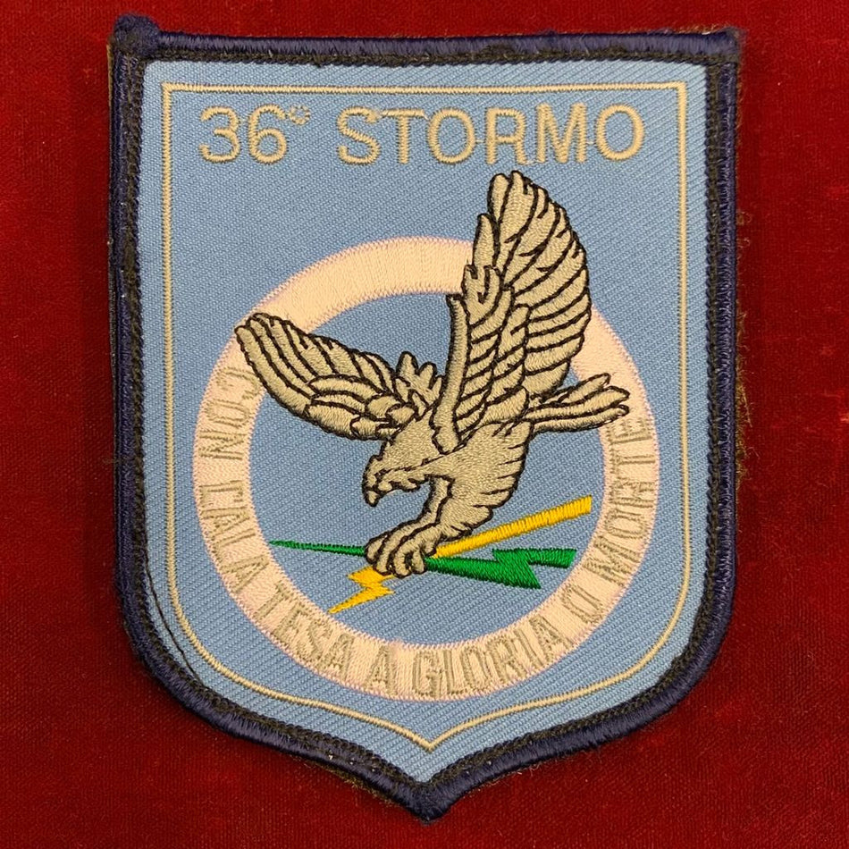 Distintivo del 36° Stormo (velcro) - "CON L'ALA TESA A GLORIA O MORTE" bordo blu