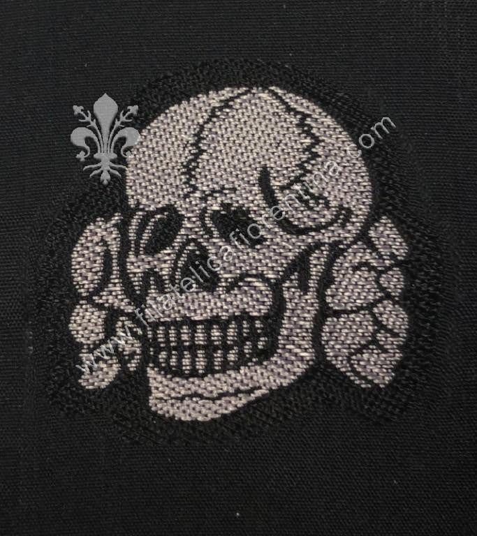 Totenkopf SS in seta - filo grigio fondo nero