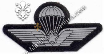 Brevetto Militare di Paracadutismo - in gomma grigio su nero